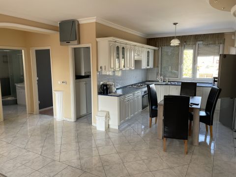 Kiadó Lakás 6000 Kecskemét 