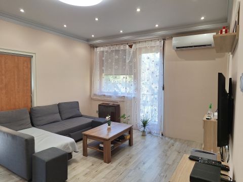 Eladó Lakás 6000 Kecskemét REPTÉRI LAKÓTELEPEN 1.EMELETI FELÚJÍTOTT LAKÁS