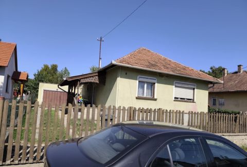 Eladó Ház 2523 Sárisáp 