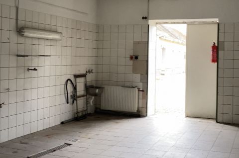 Eladó Iroda 9400 Sopron , SOKOLDALÚ  BEFEKTETÉSI INGATLAN SOPRONBAN!