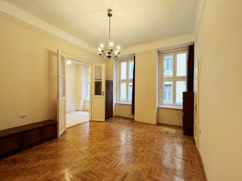 Eladó Lakás 1053 Budapest 5. kerület , Prémium befektetés a belváros szívében, a Váci utcánál