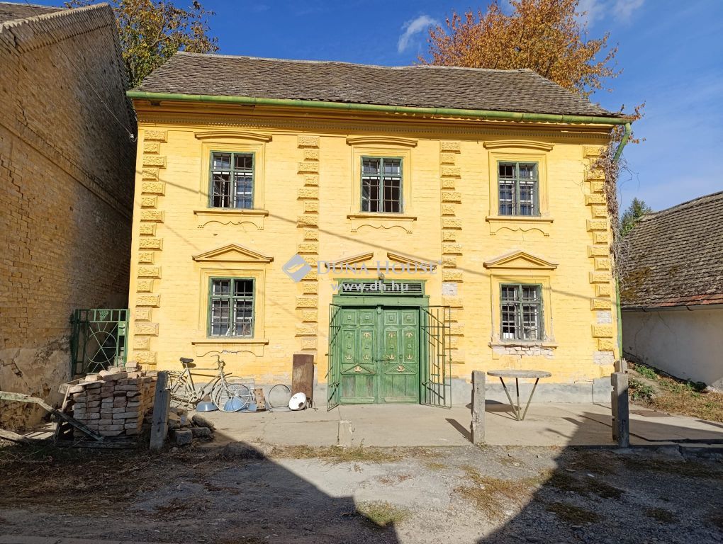 7700 Mohács , Mohácsi szőlőhegyen egyedi hangulatú ház — 1/29
