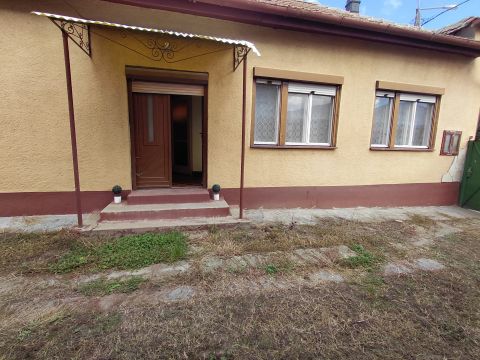 Eladó Ház 3355 Kápolna 