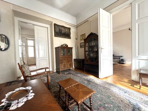 Eladó Lakás 1054 Budapest 5. kerület 