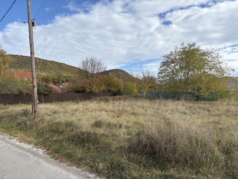 Eladó Telek 2500 Esztergom 