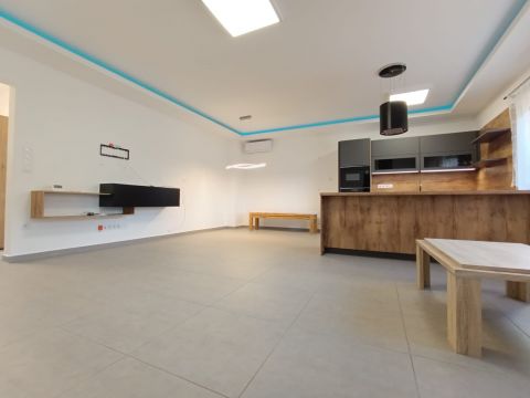 Eladó Ház 7781 Lippó , Ház egy csendes faluban 