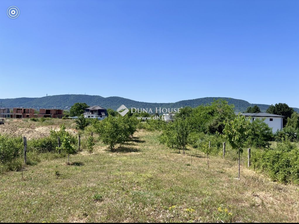 1037 Budapest 3. kerület — 1/4