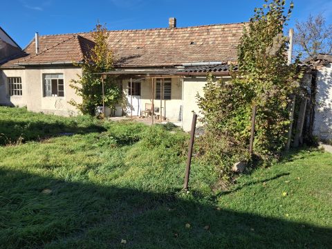 Eladó Ház 2525 Bajna 