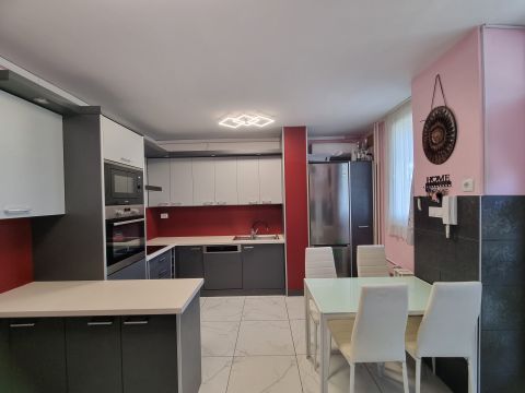 Eladó Lakás 1102 Budapest 10. kerület 