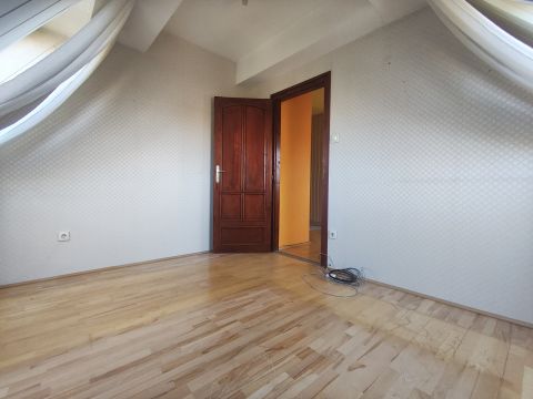 Eladó Lakás 8000 Székesfehérvár , Horvát István lakótelep