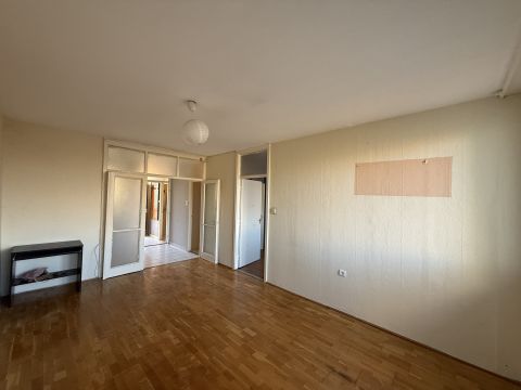 Eladó Lakás 1203 Budapest 20. kerület Nappali + 2 szobás, erkélyes lakás a Soroksári út közelében