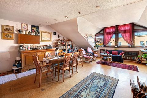 Eladó Lakás 1024 Budapest 2. kerület , Budapest. 2. kerület Fény utcai Piac közelében