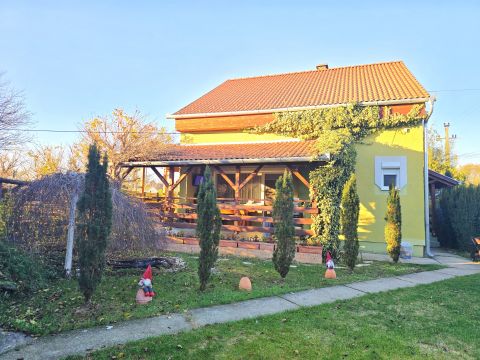Eladó Ház 7960 Sellye , Sellyén nappali+4 szobás felújított családi ház