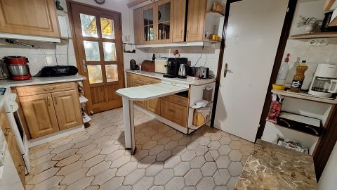 Eladó Ház 7013 Cece Buszmegálló közelében