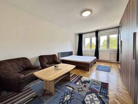 Eladó Lakás 9022 Győr 