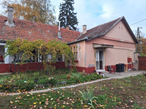 Eladó Ház 6449 Mélykút csendes utcájában