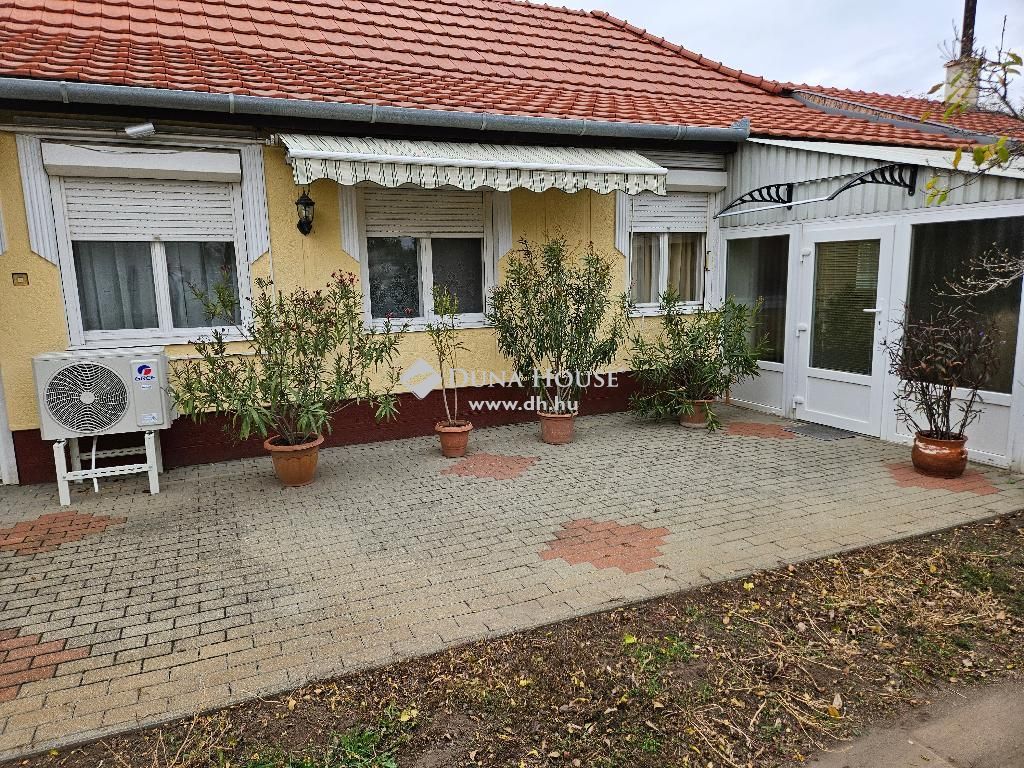 5430 Tiszaföldvár , 5430 Tiszaföldvár, csendes — 1/61
