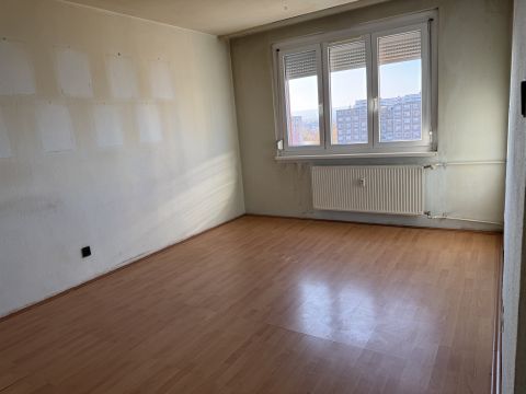 Eladó Lakás 1157 Budapest 15. kerület , Jóértékű panel lakás Újpalotán