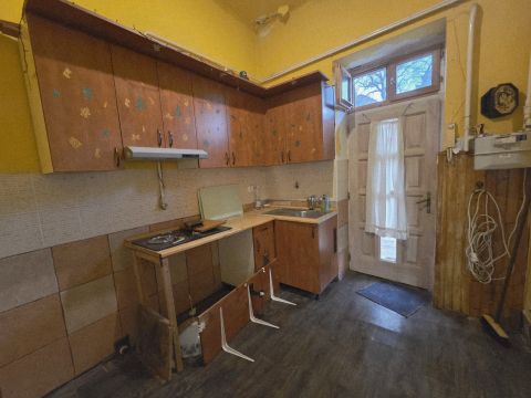 Eladó Lakás 1041 Budapest 4. kerület 