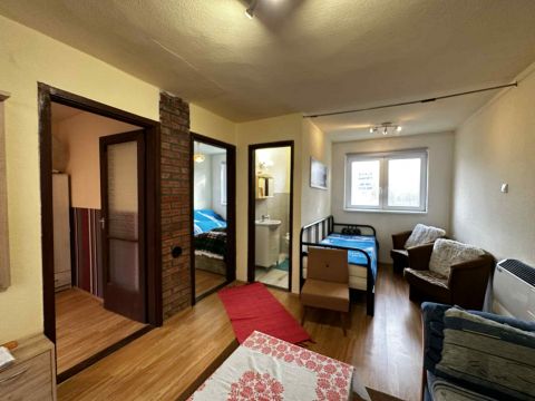 Eladó Ház 7275 Igal , Felújított 45 m2-es lakóház/nyaraló 313 m2-es telekkel