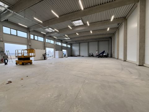 Kiadó Tároló/Raktár 2220 Vecsés , Rugalmasan alakítható nagyságú raktárak kiadóak Vecsésen 