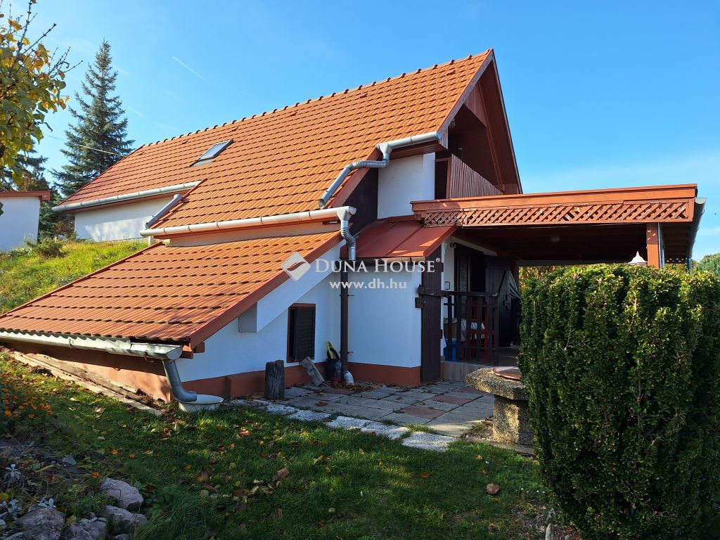 9082 Nyúl , ÖRÖKPANORÁMÁS, ZÁRTKERTI NYARALÓ CSODÁS KERTTEL NYÚLON ELADÓ — 1/37