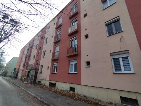 Eladó Lakás 2800 Tatabánya 