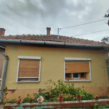 Eladó Ház 2747 Törtel , Nincs utca