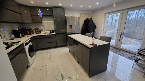 Eladó Ház 2740 Abony , Nincs utca