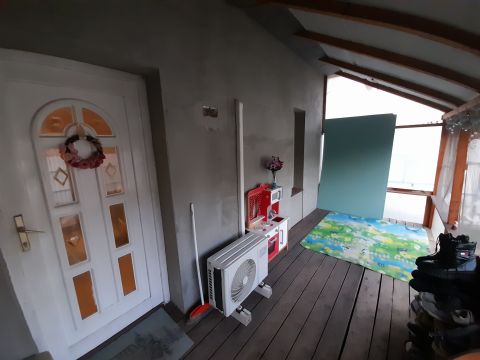 Eladó Ház 9100 Tét Kereszt utca közelében