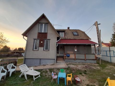 Eladó Ház 9100 Tét , Kereszt utca közelében