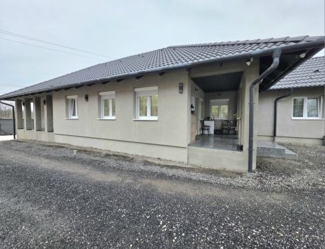 Eladó Ház 2230 Gyömrő , Tőzeges- tó közelében