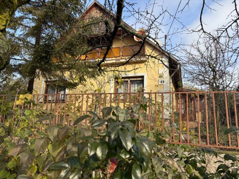 Eladó Ház 2066 Szár 