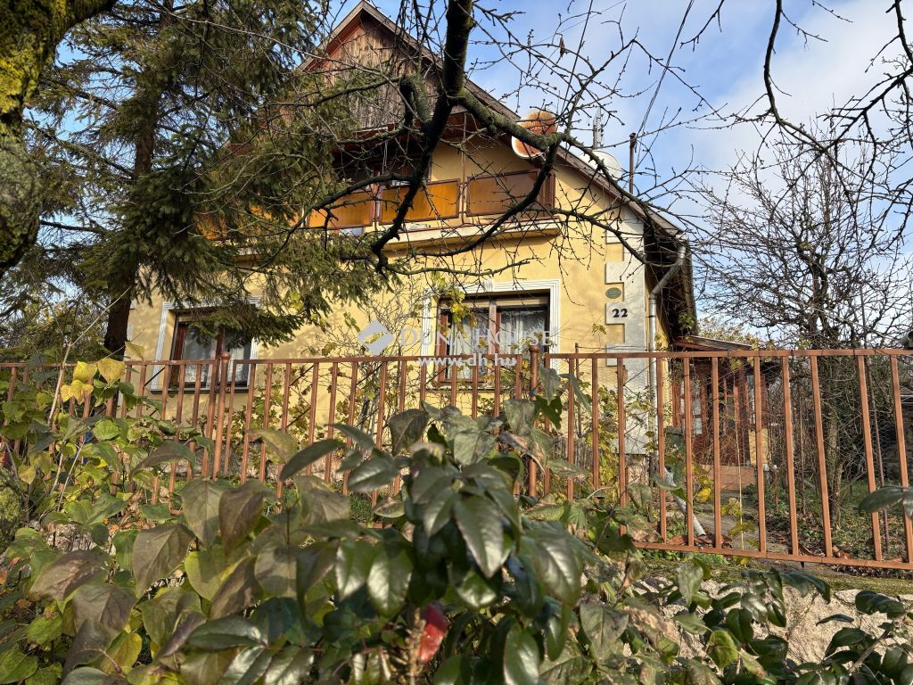 2066 Szár — 1/14