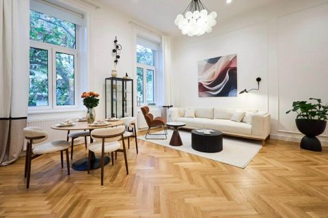 Eladó Lakás 1065 Budapest 6. kerület , Napfényes, 2 hálós luxuslakás Belső Terézvárosban