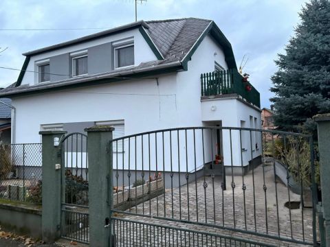 Eladó Ház 9200 Mosonmagyaróvár Gábor Áron utca környéke