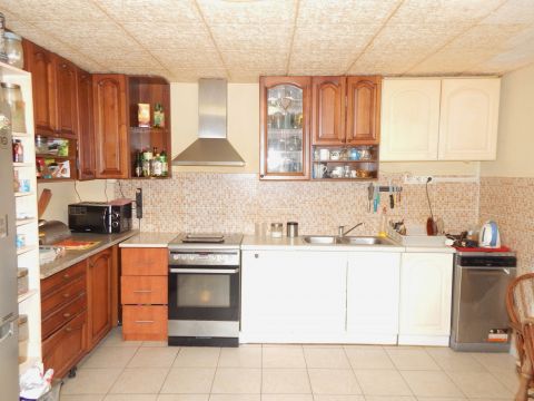 Eladó Ház 8651 Balatonszabadi 2 lakóház hangulatos telken a központban, Balaton 10 percre