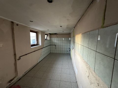 Eladó Ház 6065 Lakitelek Lakitelek csendes utcájában felújítandó kishàz eladó