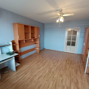 Eladó Lakás 6000 Kecskemét Kecskeméten a Március 15 utcán szép lakás eladó !! 