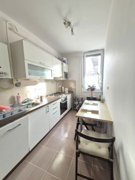 Eladó Lakás 1142 Budapest 14. kerület Zuglói 2 szobás, nagyon jó állapotú lakás udvari beállóval