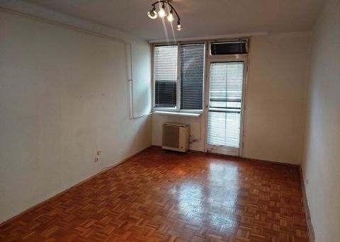 Kiadó Lakás 7400 Kaposvár , *** Tallián Gyula köz, KIADÓ 2 szoba, erkélyes, tégla lakás 