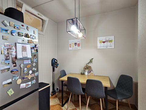 Eladó Lakás 7632 Pécs Pécs Kertváros kedvelt részén 4/2 emeleti lakás