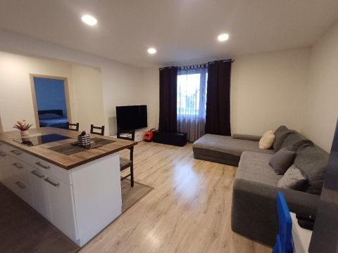 Eladó Üzlethelyiség 2490 Pusztaszabolcs , 2490 Pusztaszabolcs, Pusztaszabolcs