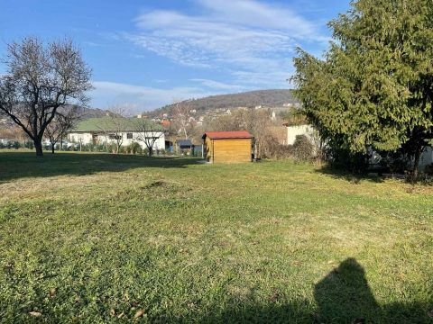 Eladó Telek 8229 Csopak , Csopak-központhoz közel