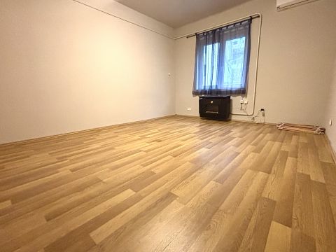 Eladó Lakás 1139 Budapest 13. kerület , Gömb utcában 2 szobás felújított lakás