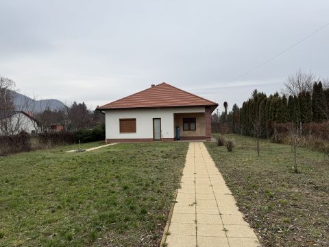 Eladó Ház 2500 Esztergom 