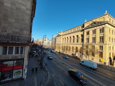 Eladó Lakás 1053 Budapest 5. kerület 