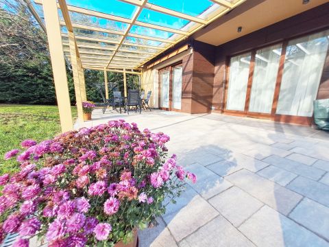 Kiadó Ház 2094 Nagykovácsi , Az Amerikai Iskola mellett közvetlenül