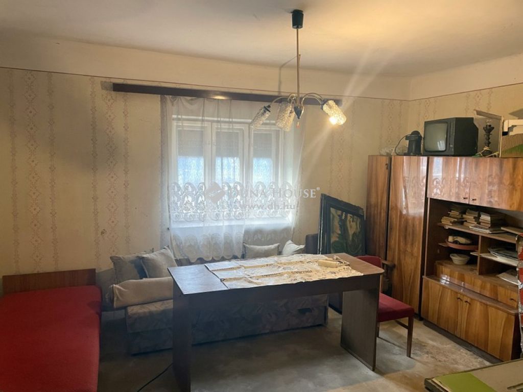 4553 Apagy , Apagy frekventált részén. — 1/7