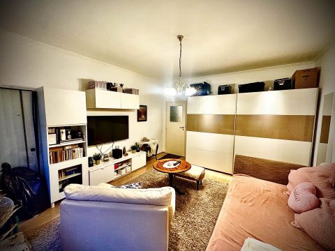 Eladó Lakás 1101 Budapest 10. kerület , Családias lakás